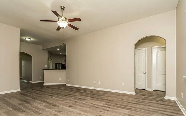 Building Photo - 1613 Mesquite Ln