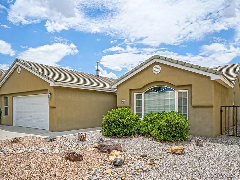 Foto principal - 8709 Tierra Alegre Dr NE