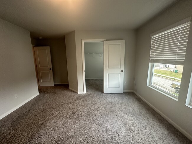 Building Photo - 271 Oakwood Dr NW