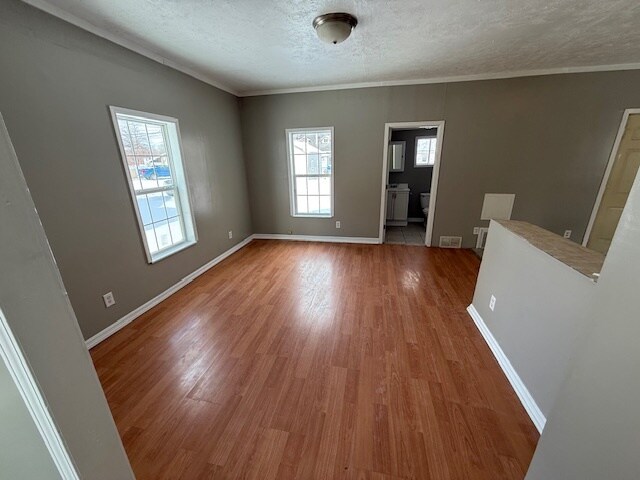 Foto del edificio - 212 E Mishawaka Ave