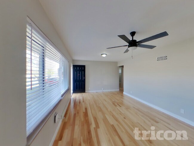 Foto del edificio - 10934 Vargas Dr