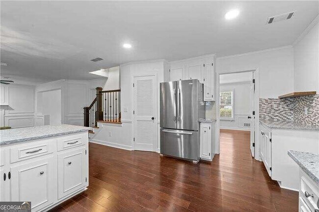 Foto del edificio - 1170 Nassau Ct NE