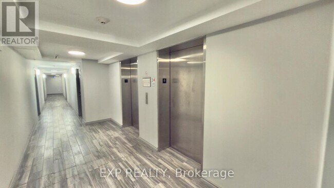 Building Photo - 275B Larch St