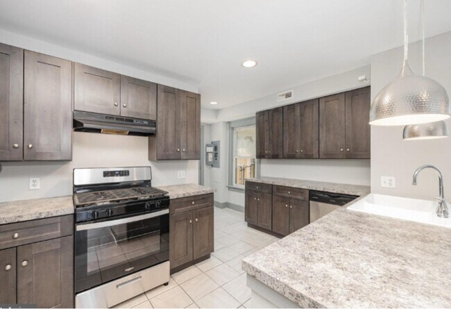 Foto del edificio - 284 W Maple St