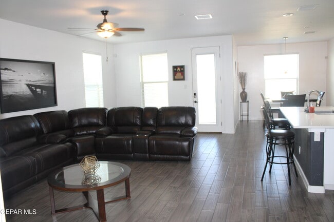 Building Photo - 163 Via Rojas Dr