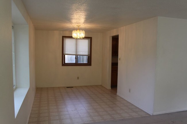 Foto del edificio - 3 Bed 2 Bath Located Near Peterson AFB