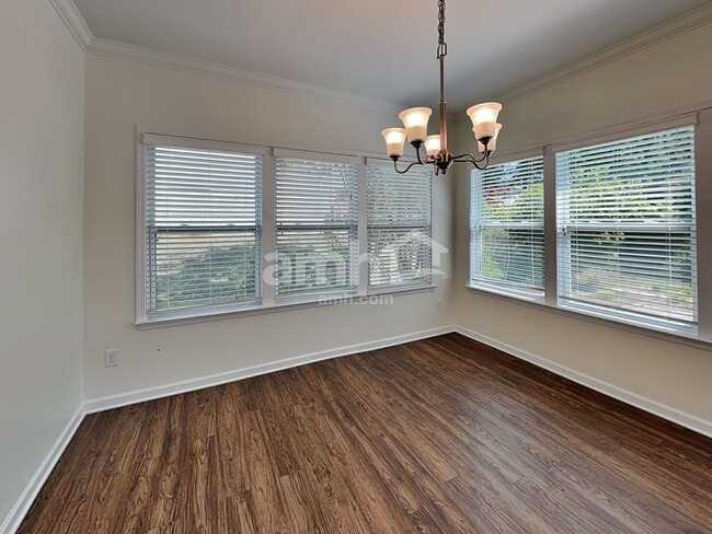 Foto del edificio - 3268 Saddlebrook Dr