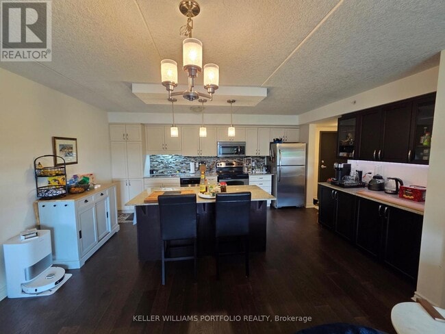Building Photo - 776 Laurelwood Dr