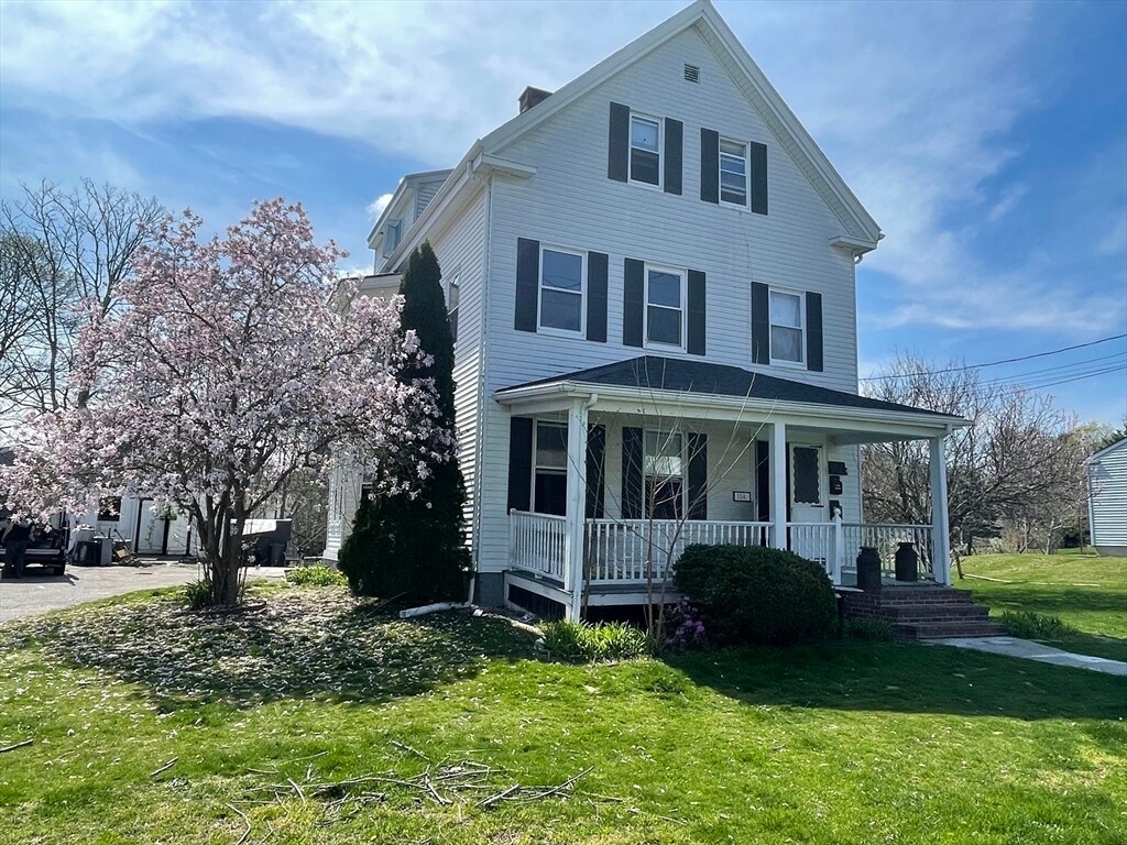 134 Briggs St Unit 2, Taunton, MA 02780 Room for Rent in Taunton, MA