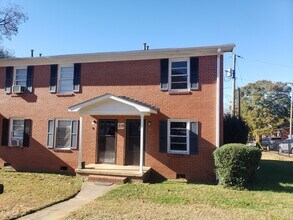 Building Photo - 219 Nichol St