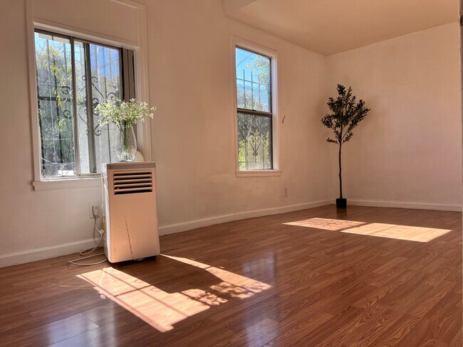 Foto del edificio - 2209 S Ridgeley Dr