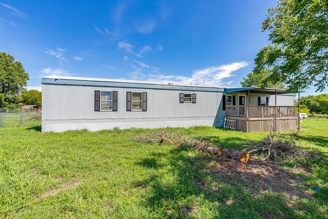 Photo - 149 Valley Meadows Dr (Springtown, TX) House
