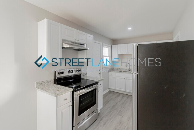 Building Photo - SIGN LEASE BY 2/28 AND GET $250 OFF FIRST ...
