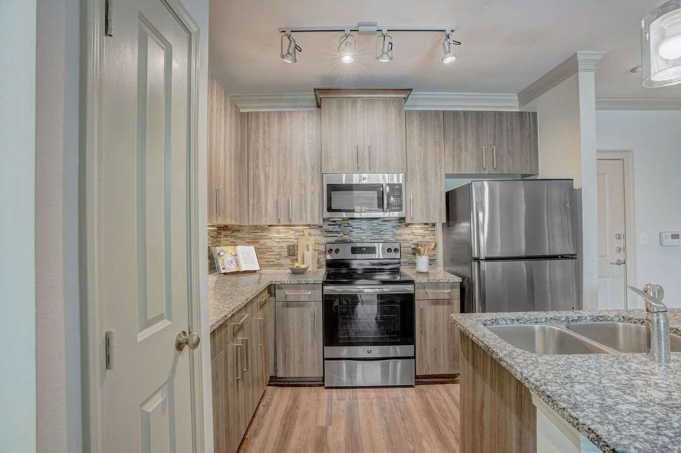 Photo inspiration: Visual Reference: 10662 Tx 242 Unit Aahp2 Conroe Tx 77385 Condo For