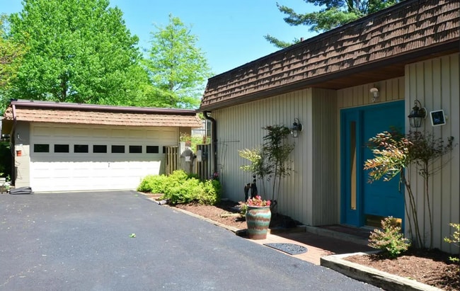 Building Photo - 2103 Laurel Brook Rd