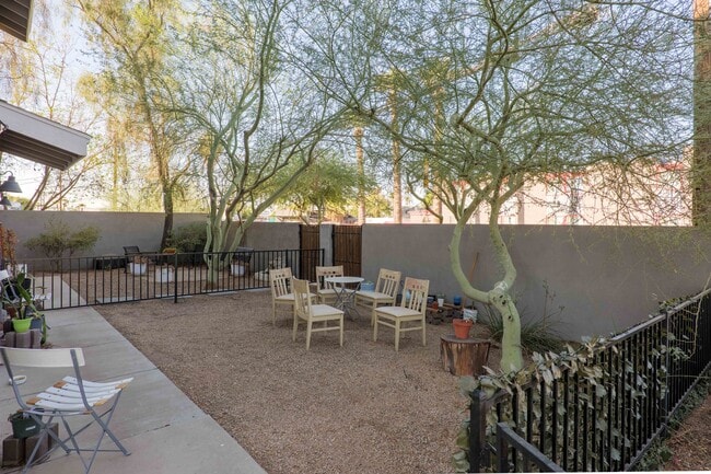 Building Photo - Roosevelt West Townhomes