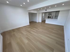 Foto del edificio - 1350 NE 162nd St