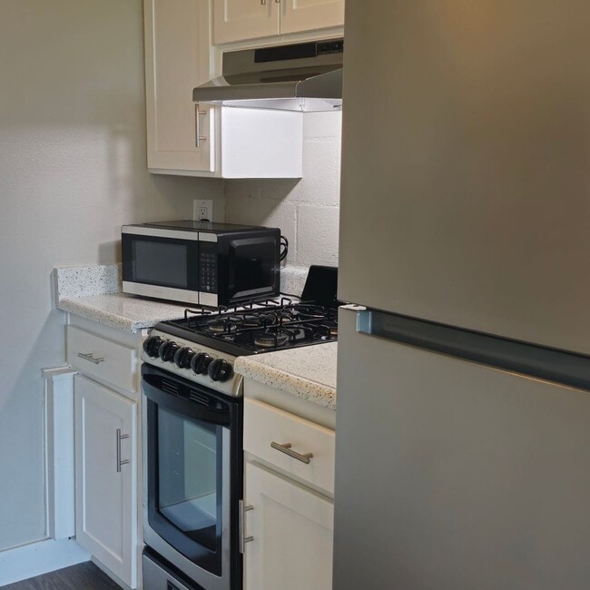 Interior Photo - Welcome to La Villa Lake Apartments- 55+ B...