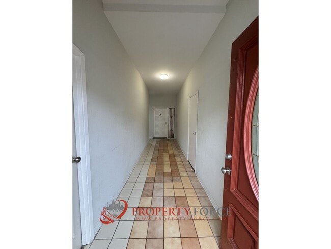 Foto del edificio - 116 Madrone Ave