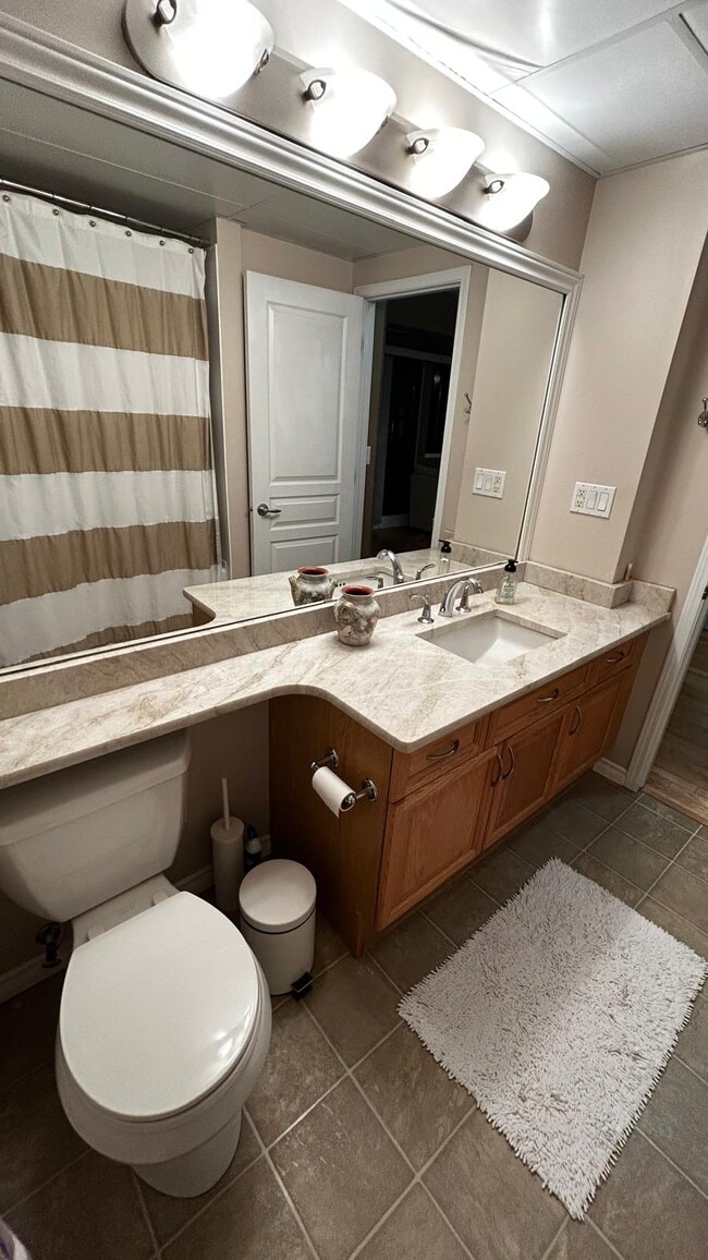 Building Photo - 10319 111 St NW