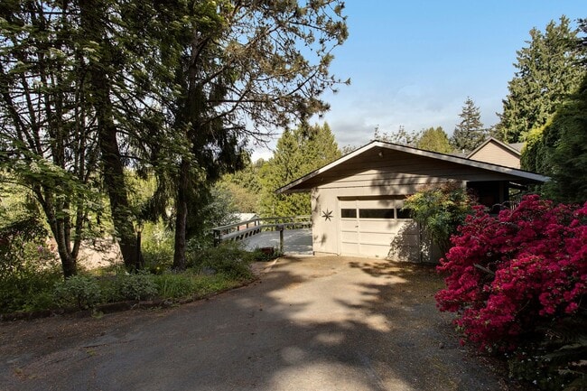 Foto del edificio - Charming House in Multnomah Village