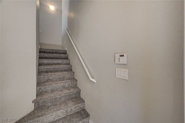 Foto del edificio - 9140 Forest Willow Ave