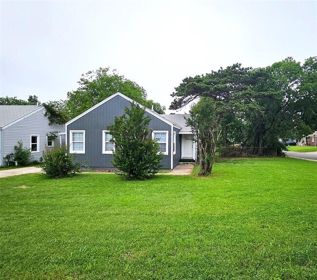 Foto del edificio - 2417 NW 36th Terrace