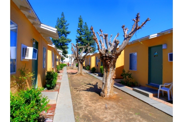 Building Photo - Pacific Gardens Apartments