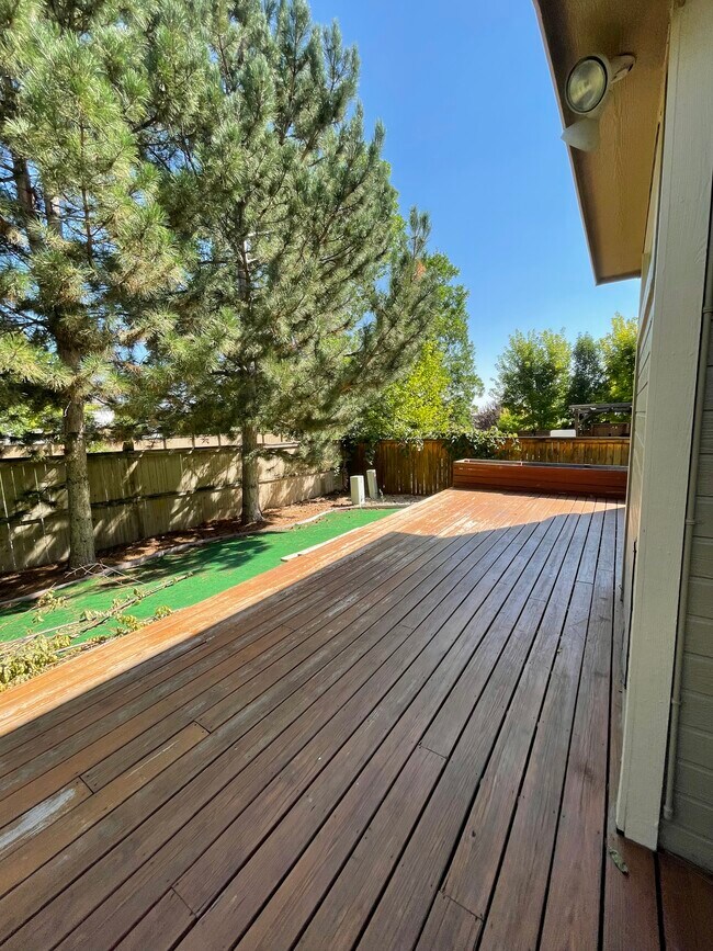 Deck - 4479 Lyndenwood Cir