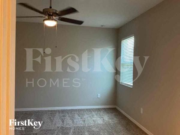 Building Photo - 14291 Seranoa Dr