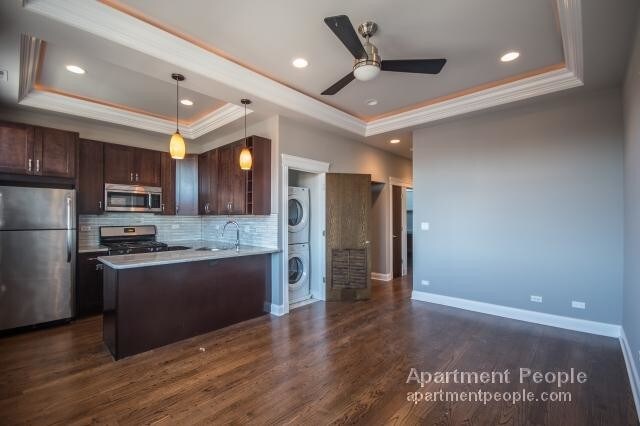 Foto del edificio - 2064 N Western Ave