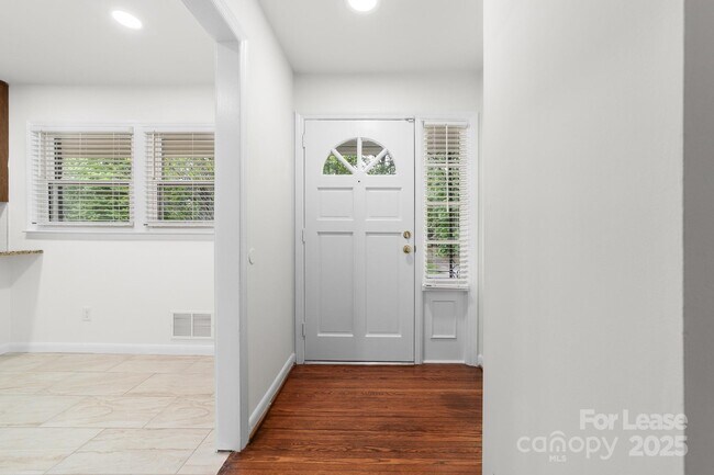Foto del edificio - 3121 Sudbury Rd