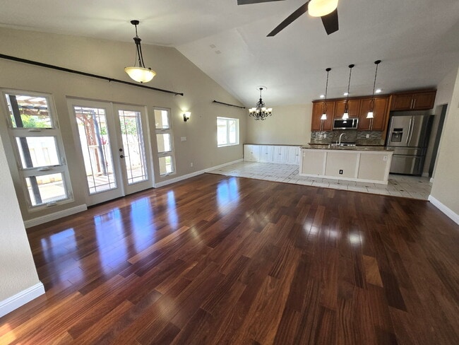 Building Photo - Upgraded 4BR,3BA Home in Ewa Gentry Summerhill with Solar PV