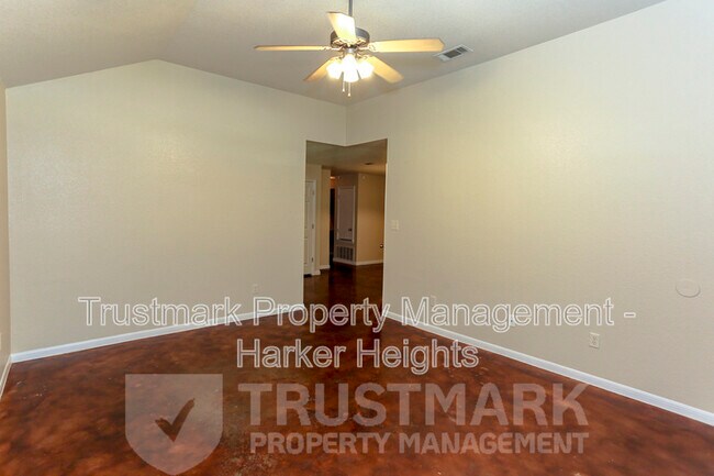Foto del edificio - 5022-502205 205 Loop