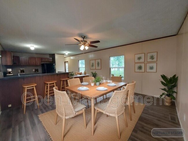 Foto del edificio - 7534 US-60