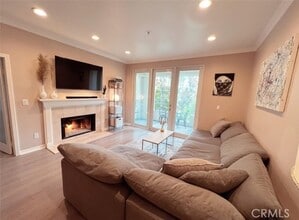 Building Photo - 2233 Martin