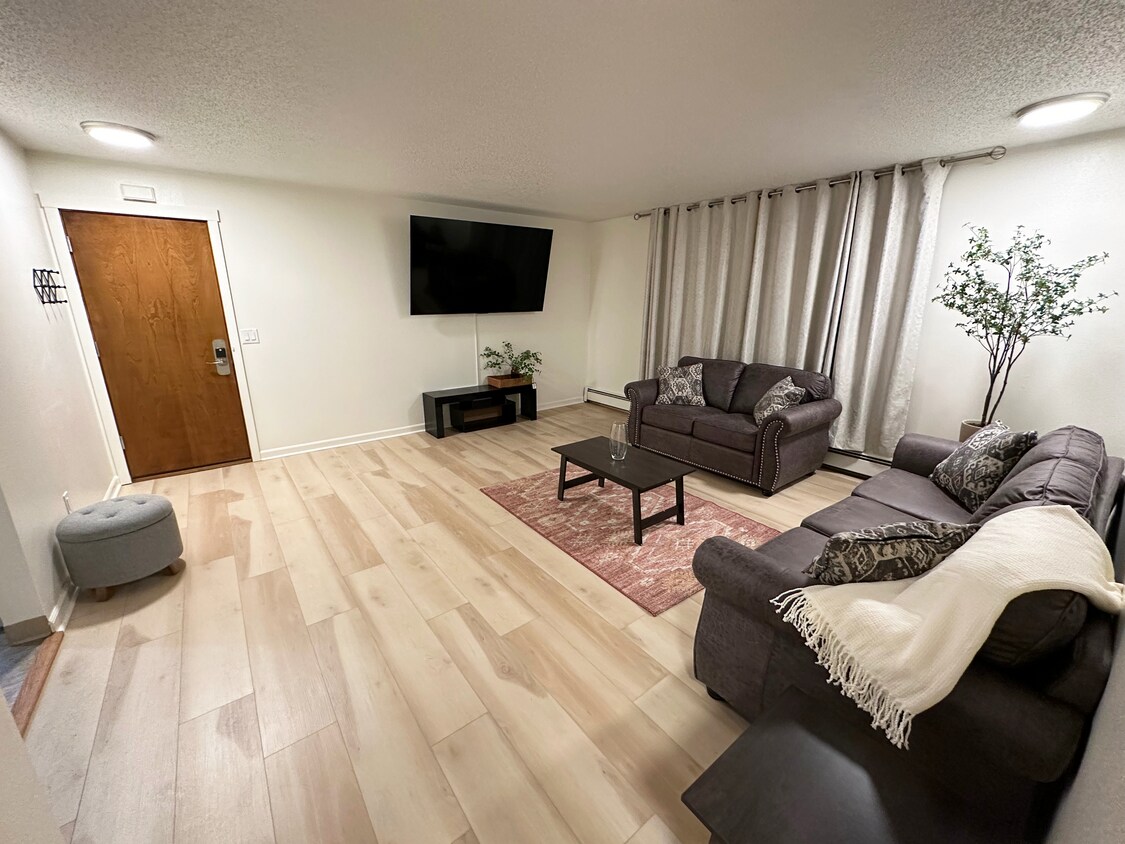 Foto principal - 222 W 13th Ave