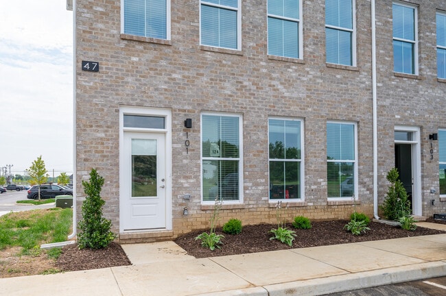 Building Photo - 47 Prestige Dr