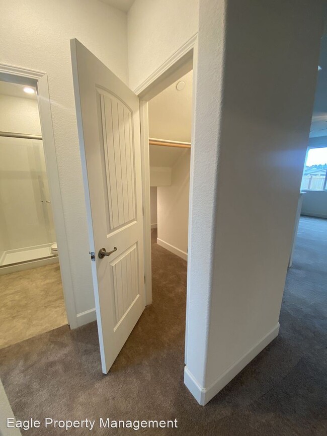 Building Photo - 5 br, 3 bath House - 9480 Sedgefield Avenue
