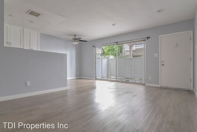 Building Photo - 924 4th St