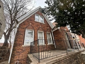 Building Photo - 18095 Goulburn Ave