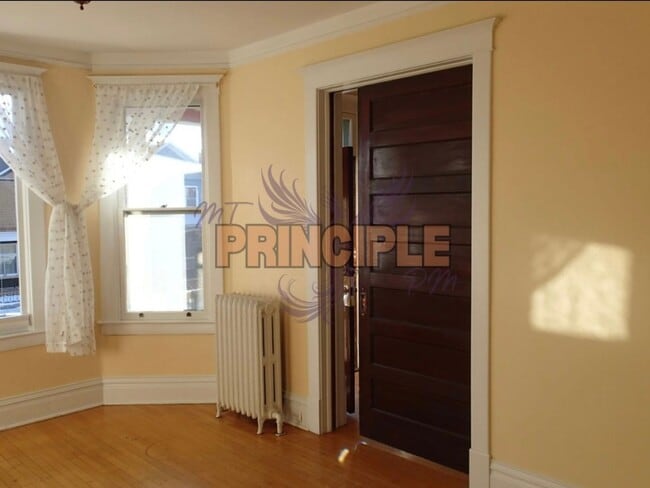 Building Photo - 805-807 W Galena St