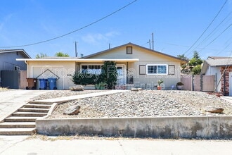 Building Photo - 322 Sweeney Rd