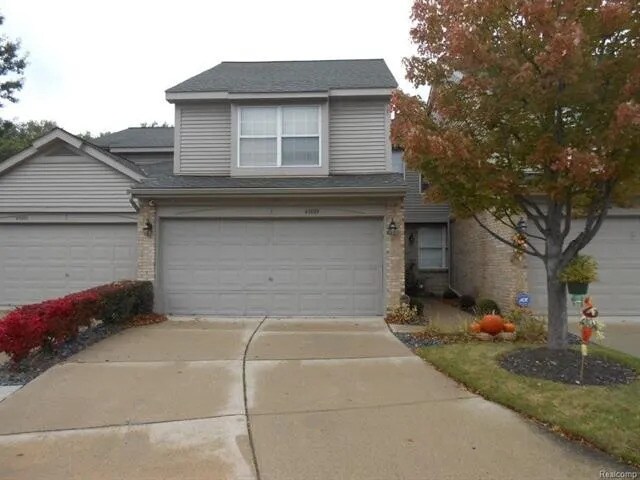 Foto principal - 43885 Stoney Ln