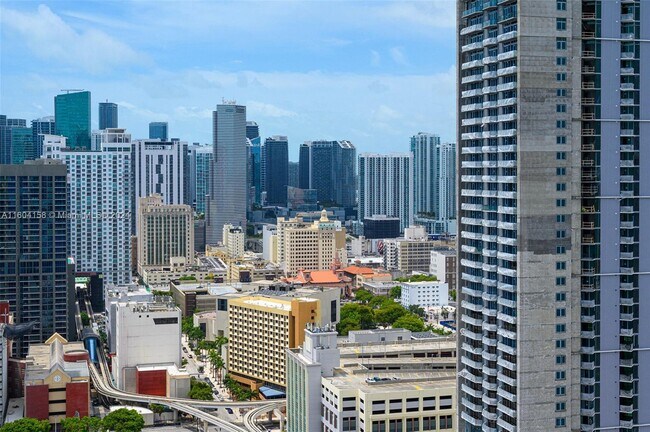 Foto del edificio - 888 Biscayne Blvd
