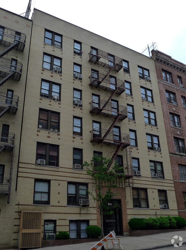 Building Photo - 245 Seaman Ave