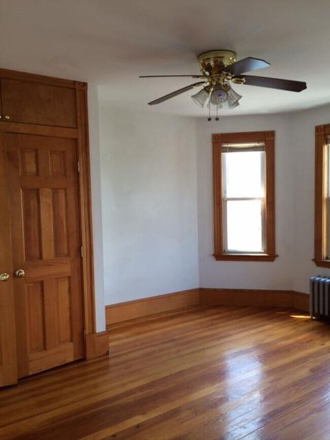 Building Photo - 47 Litchfield St
