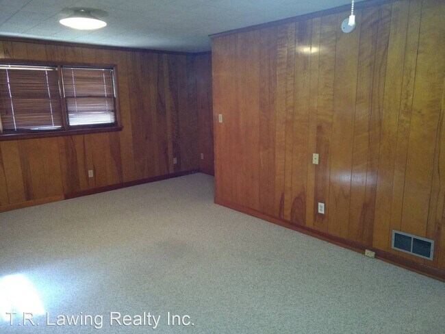 Building Photo - 3 br, 2 bath House - 825 Hamrick Street