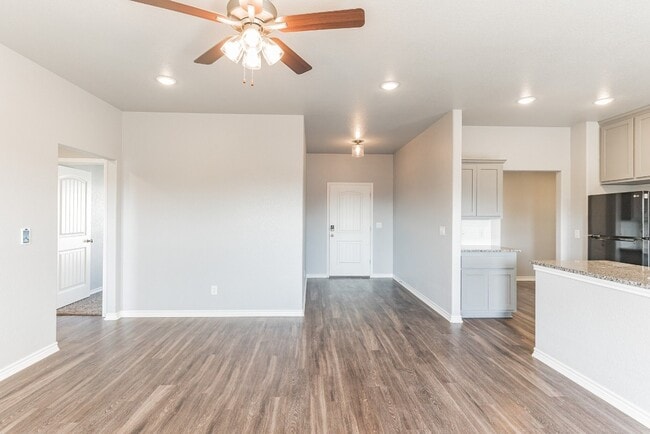 Building Photo - 117 Mike Warner Dr