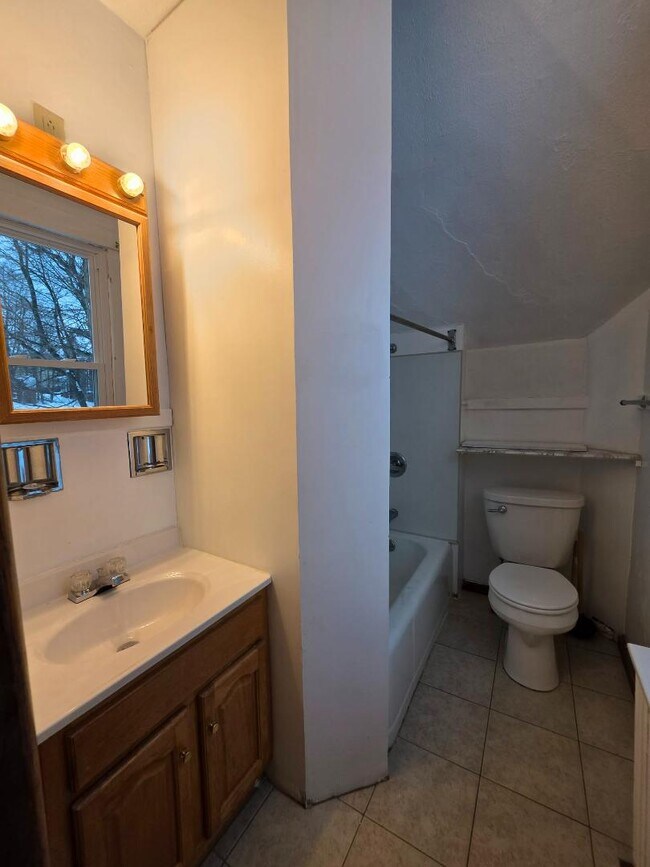 Building Photo - 220 W Horner St